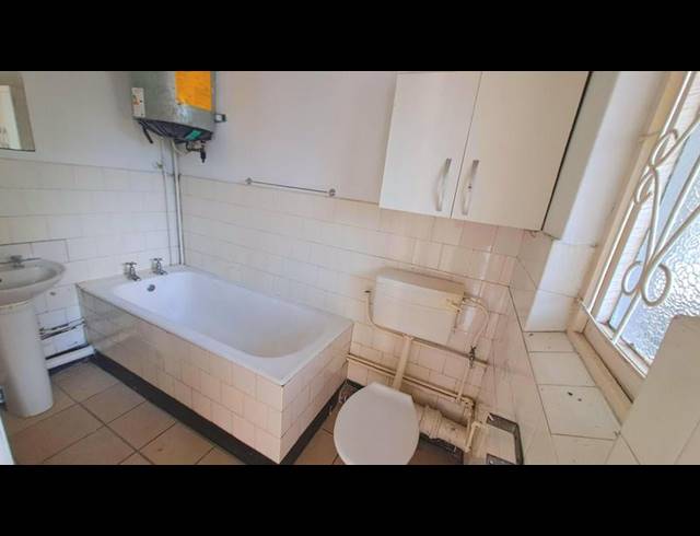 1 BEDROOM PROPERTY TO RENT IN SEA VIEW